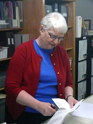 Librarian Miriam Homer